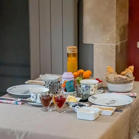 Chateau Des Perichons