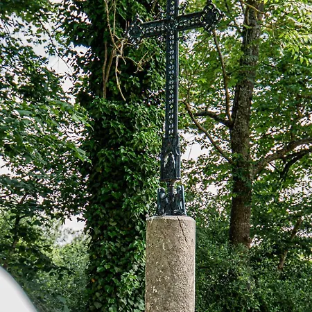 Chateau Des Perichons 4* Poncins