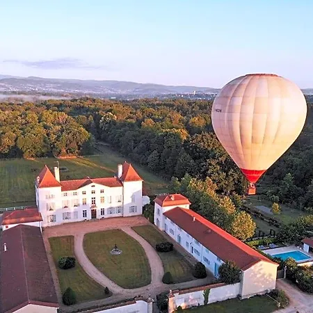 Chateau Des Perichons B&B Poncins