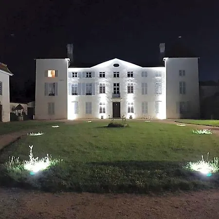 Chateau Des Perichons 4* Poncins