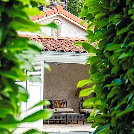 B&B Chateau Des Perichons