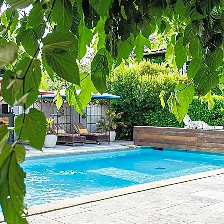 B&B Chateau Des Perichons 4*