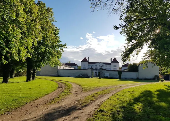 Frühstückspension Chateau Des Perichons 4*