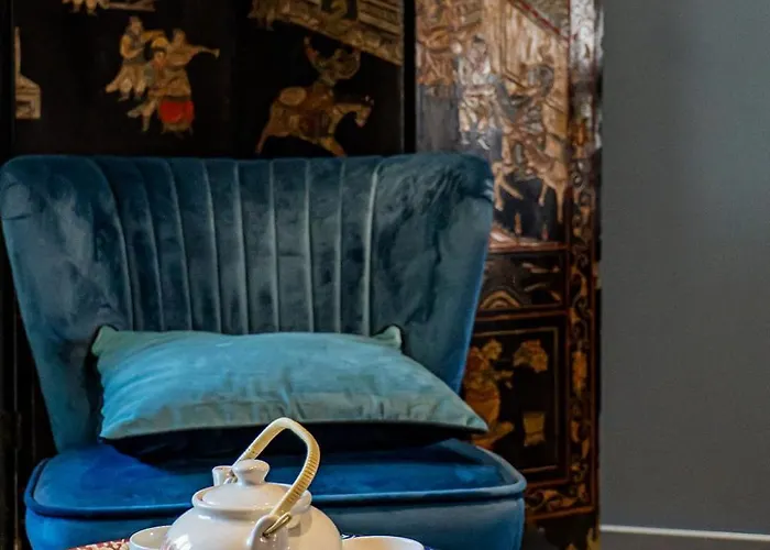 Bed & Breakfast Chateau Des Perichons 4*