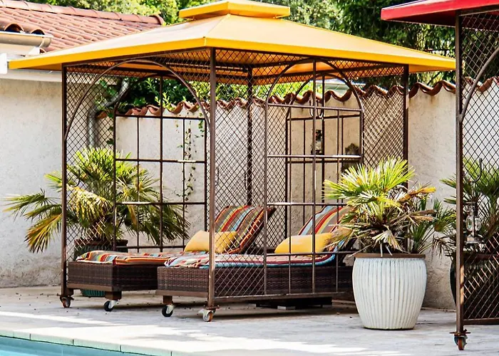 Chateau Des Perichons Frühstückspension Poncins